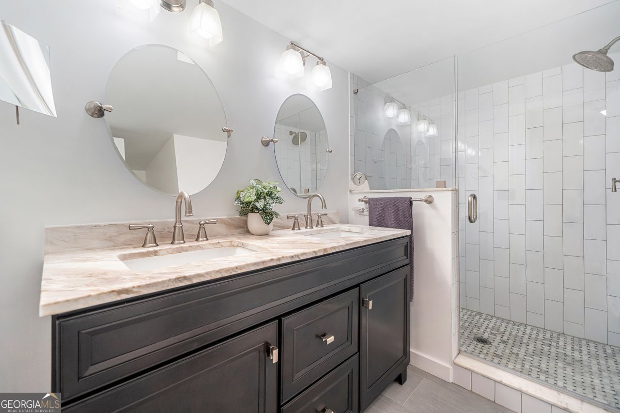 Willow Point - Residential