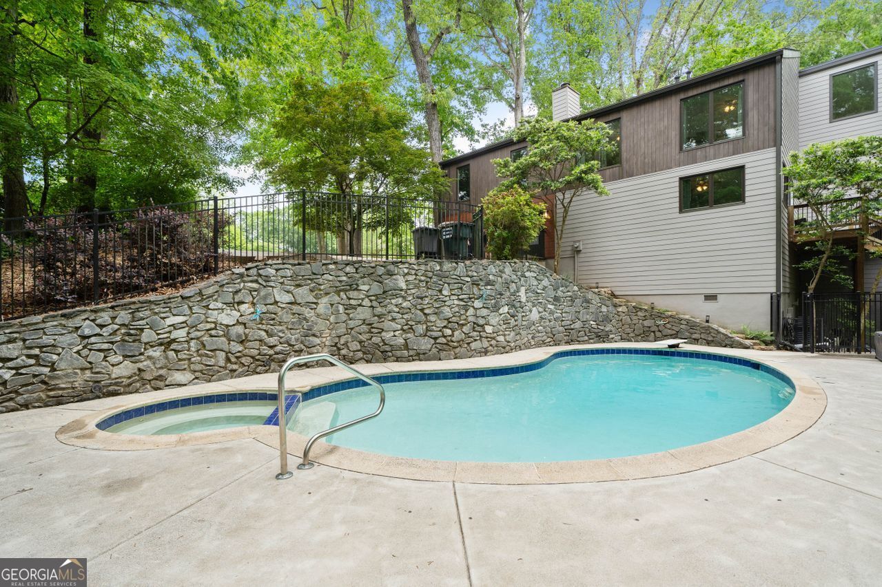Willow Point - Residential