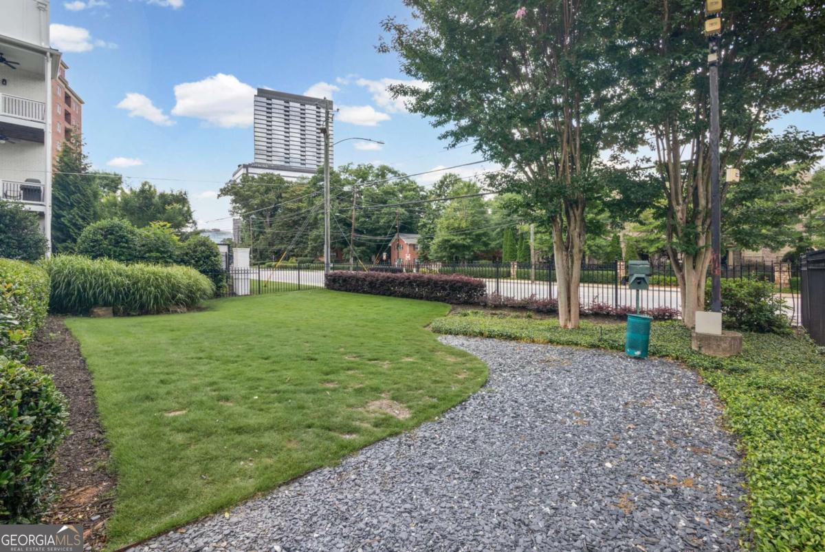 3675 Peachtree RD NE 45