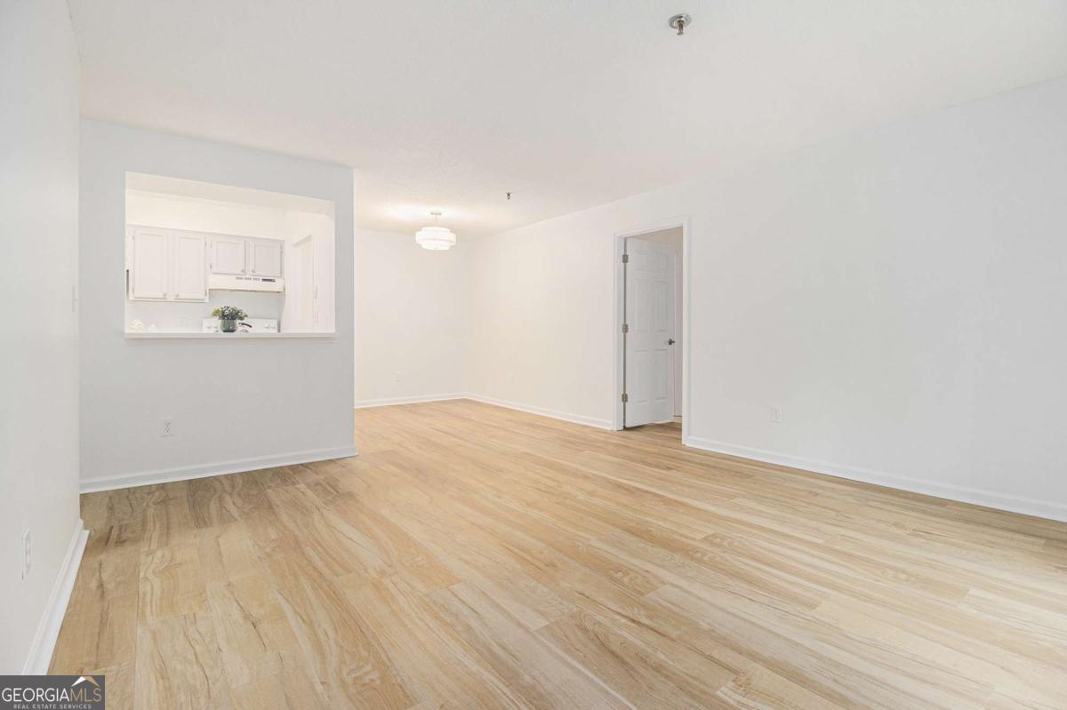 300 Johnson Ferry RD NE A203