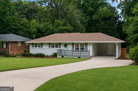 Photo of 2605 Warwick Circle NE, Atlanta, GA 30345 (MLS # 10803827)