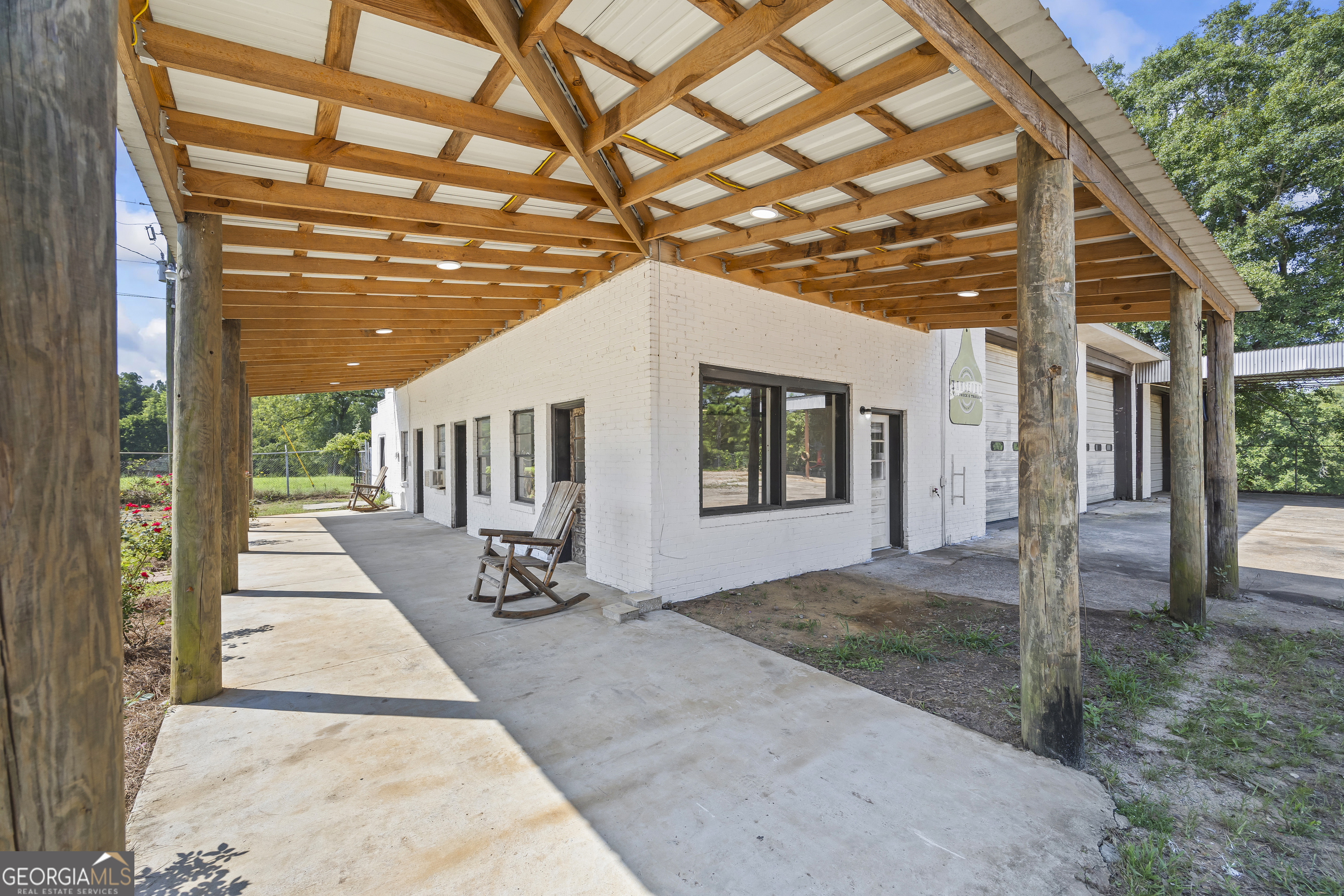 557 W Main ST