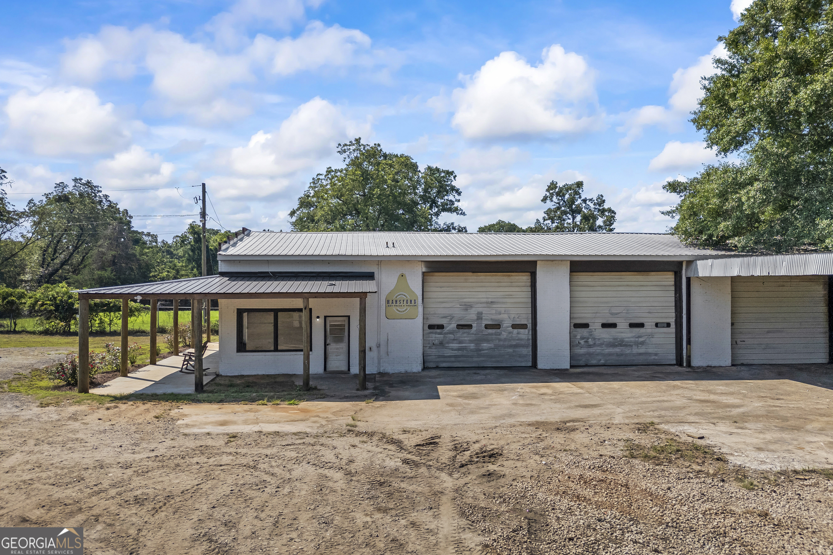 557 W Main ST