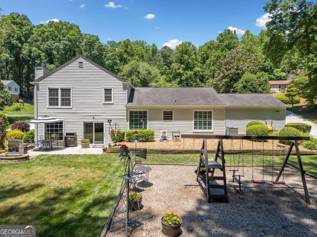 237 Lamplighter LN