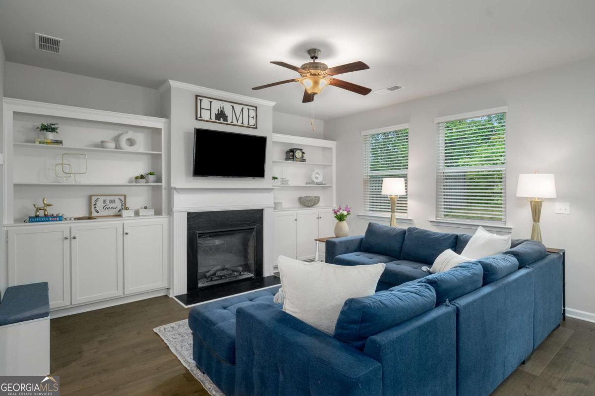 4422 Richmond CT SE