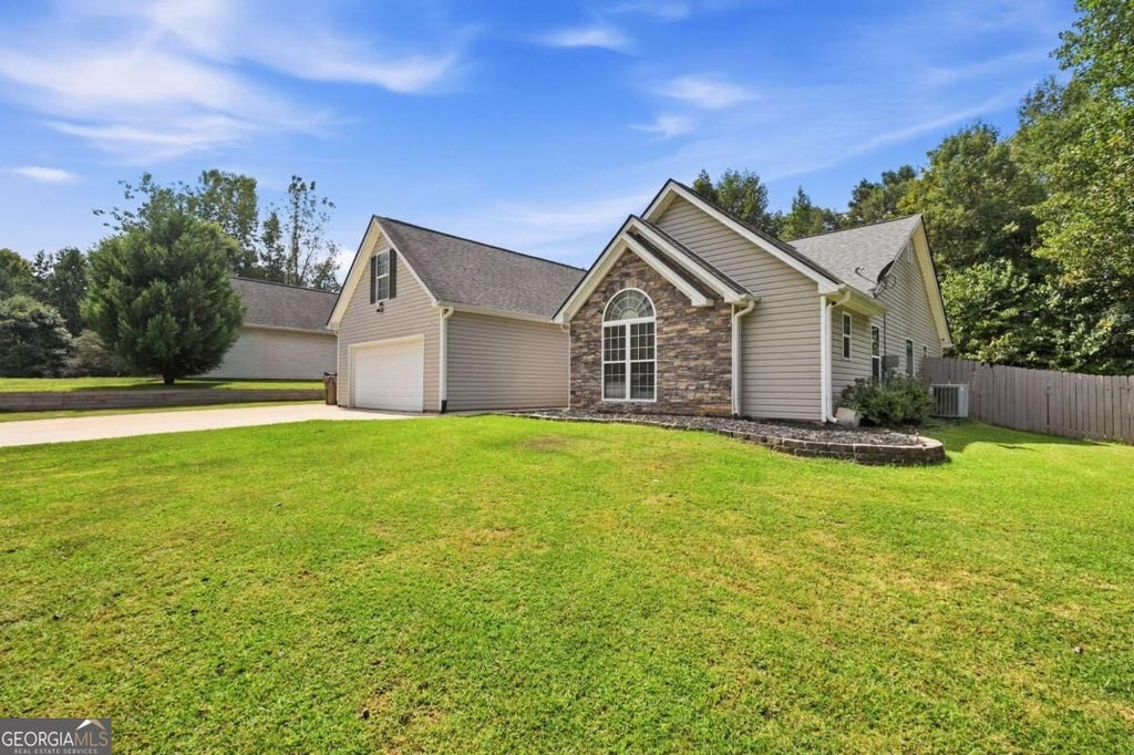 Photo of 198 Celestial Run, Winder, GA 30680 (MLS # 10846610)
