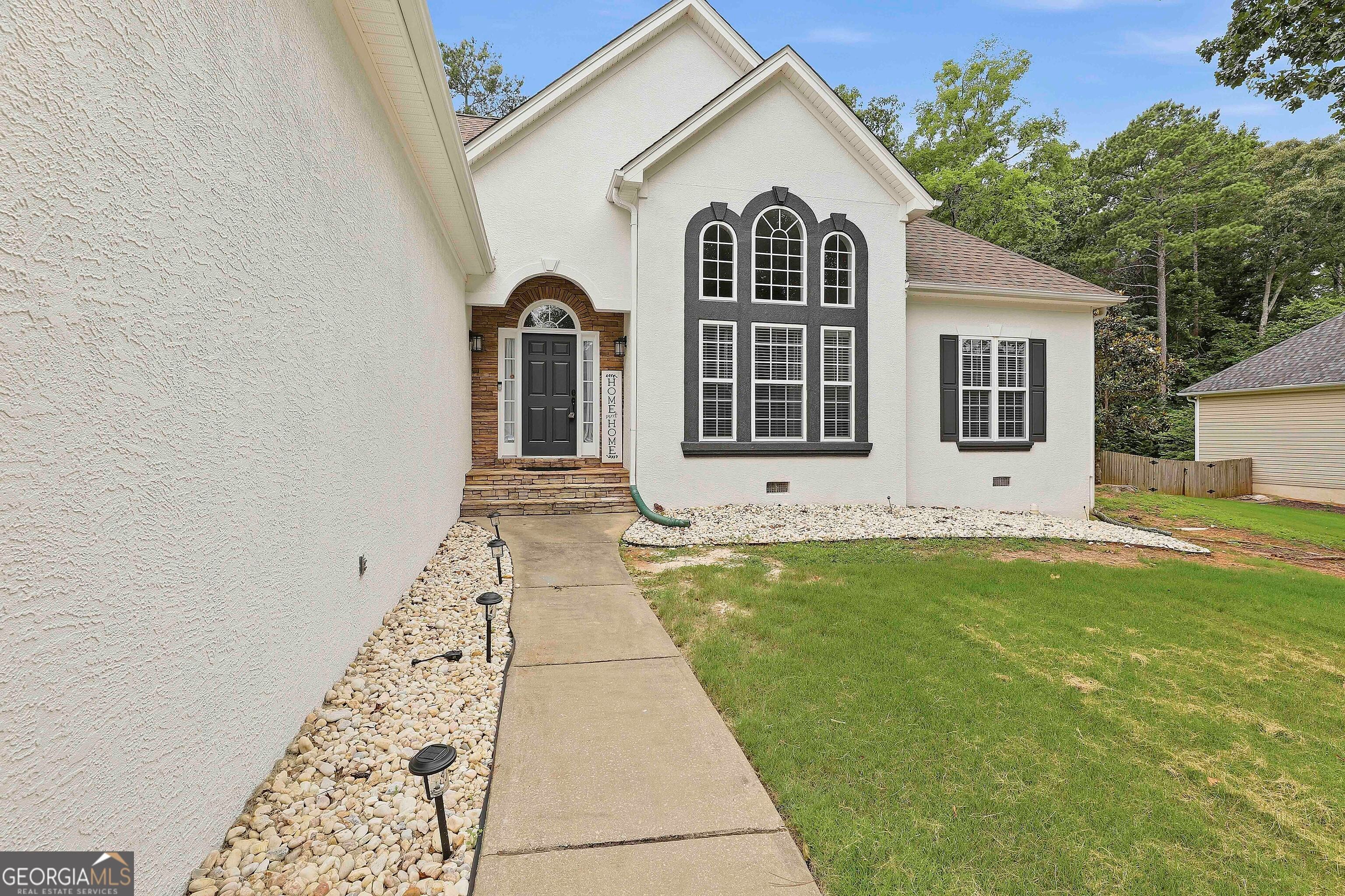 110 Lyndhurst WAY