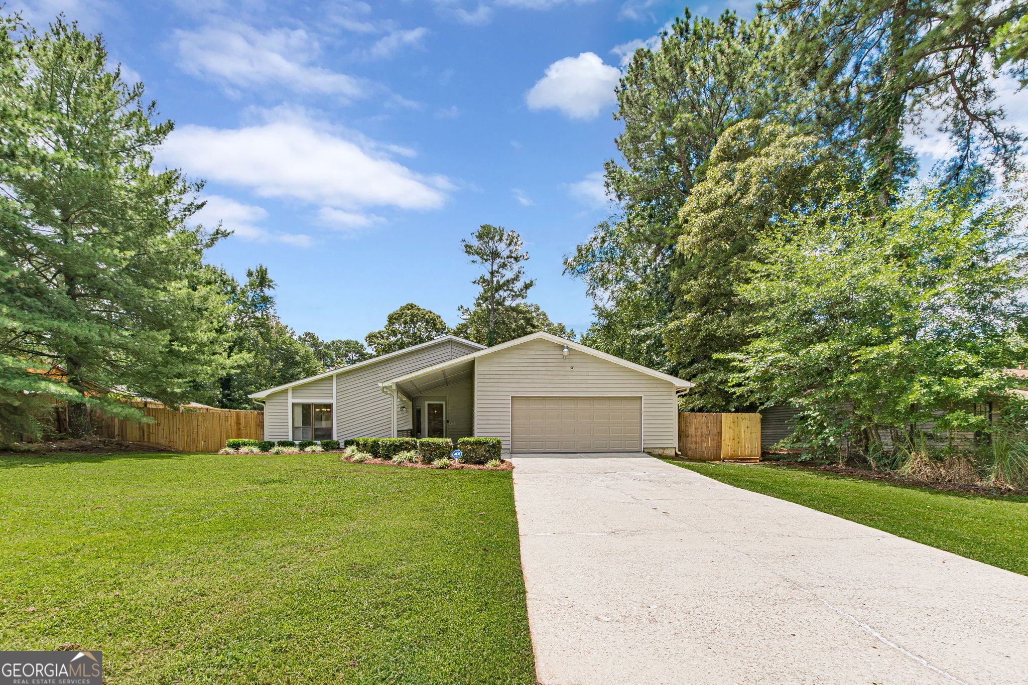 228 Avalon WAY