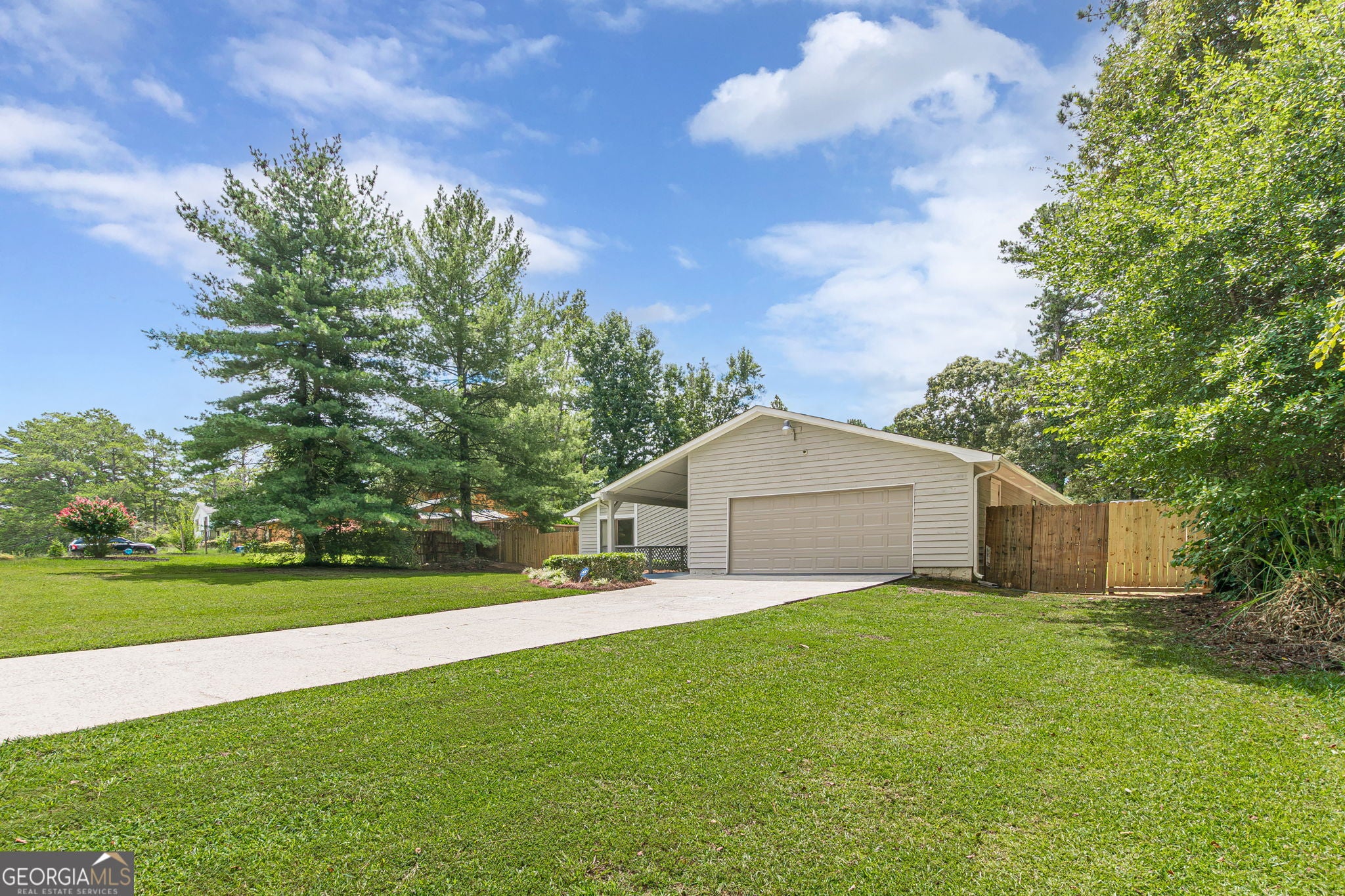 228 Avalon WAY