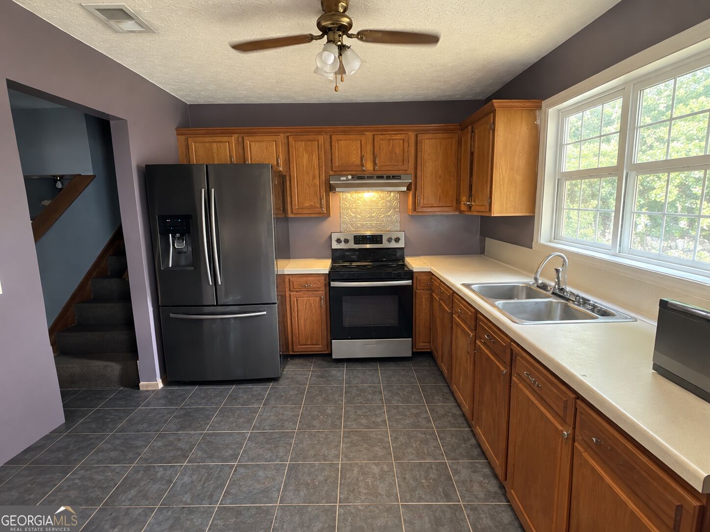 3931 Landgraf CV