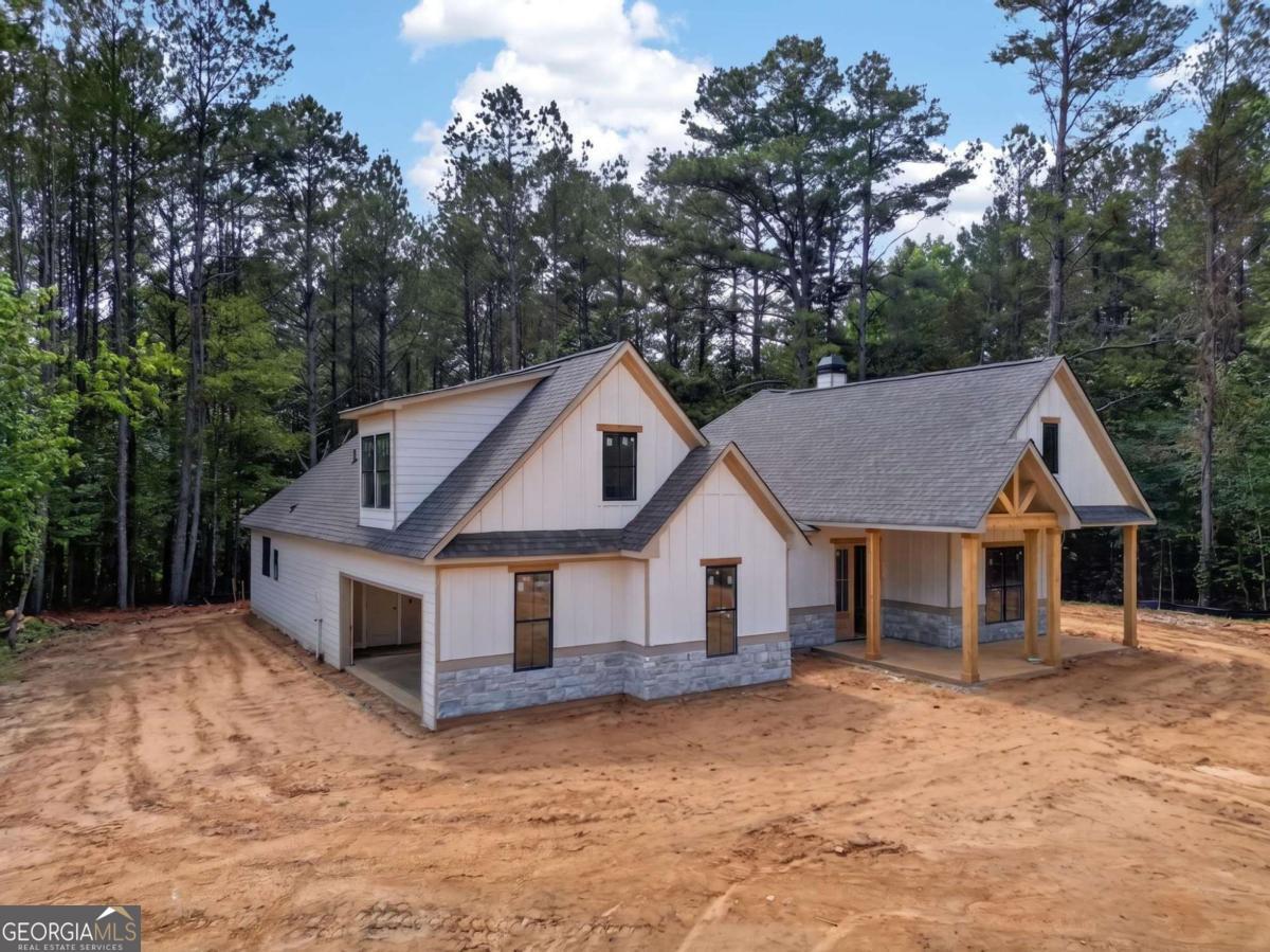 1698 Tibbitts RD