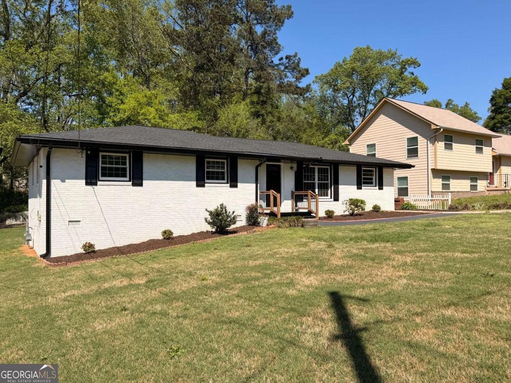 Photo of 2457 Parkland Drive, Decatur, GA 30032 (MLS # 10729077)