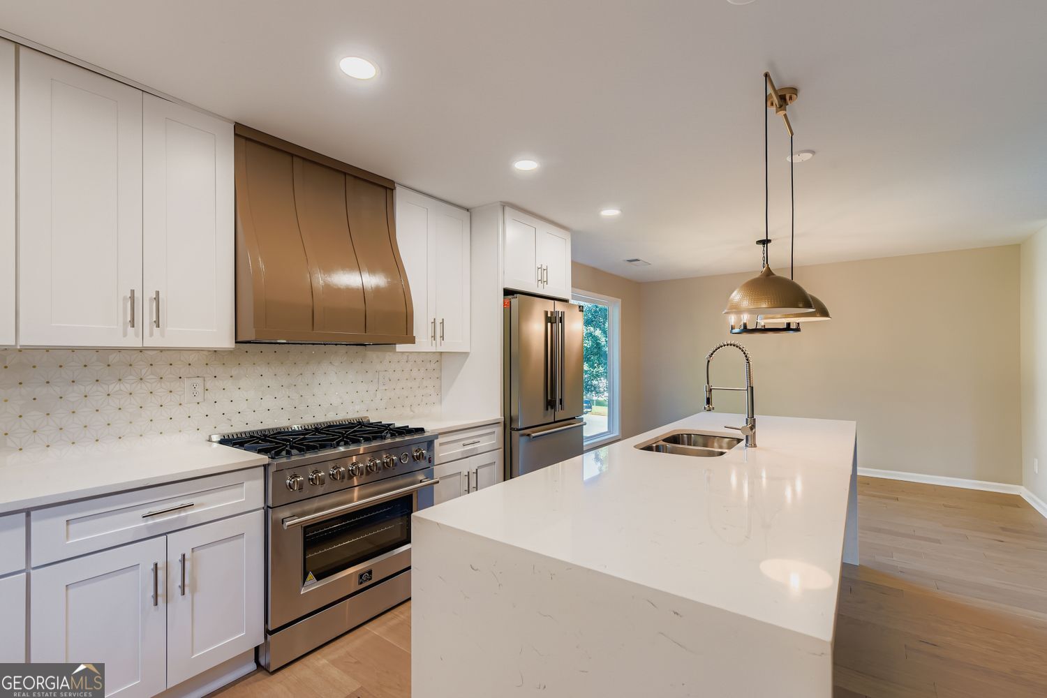 101 Solomon DR