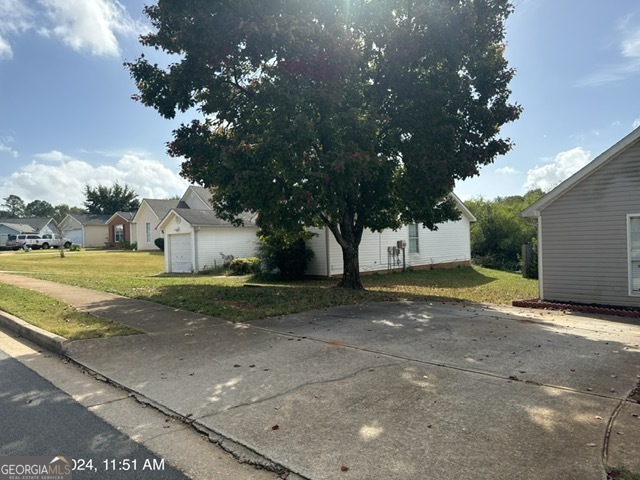 416 Autumn Lake CT