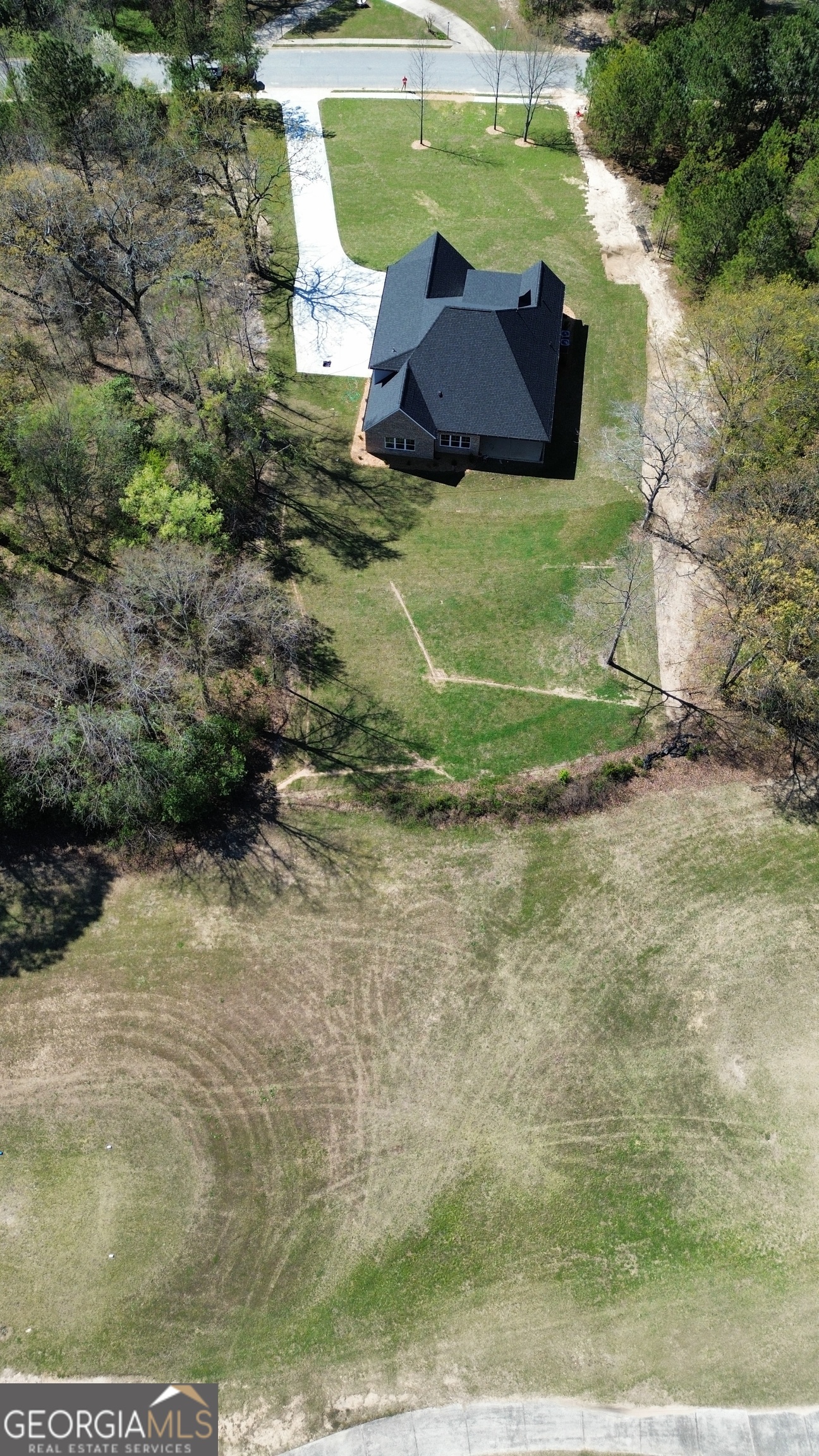 411 Southern Oaks DR