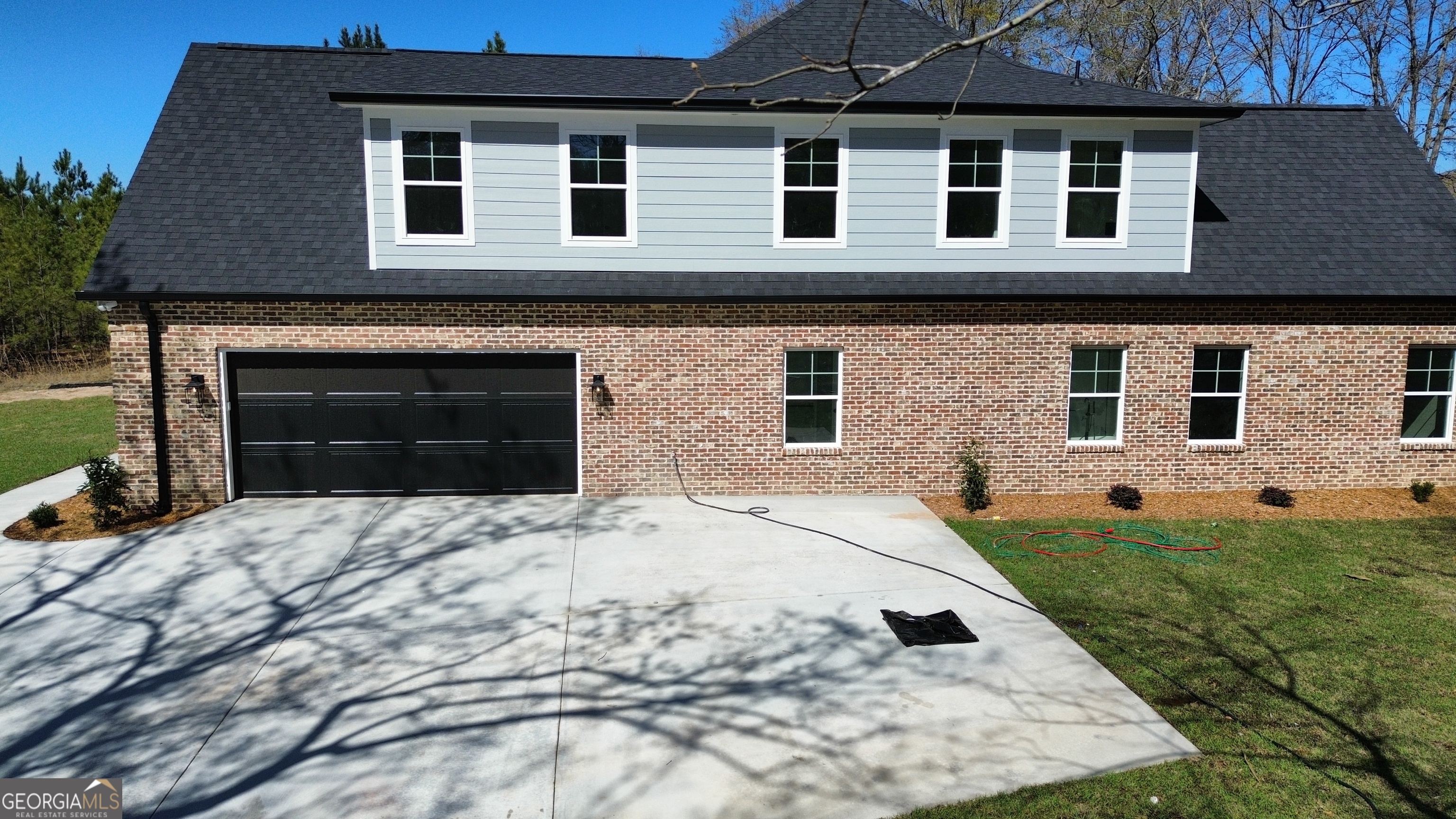 411 Southern Oaks DR