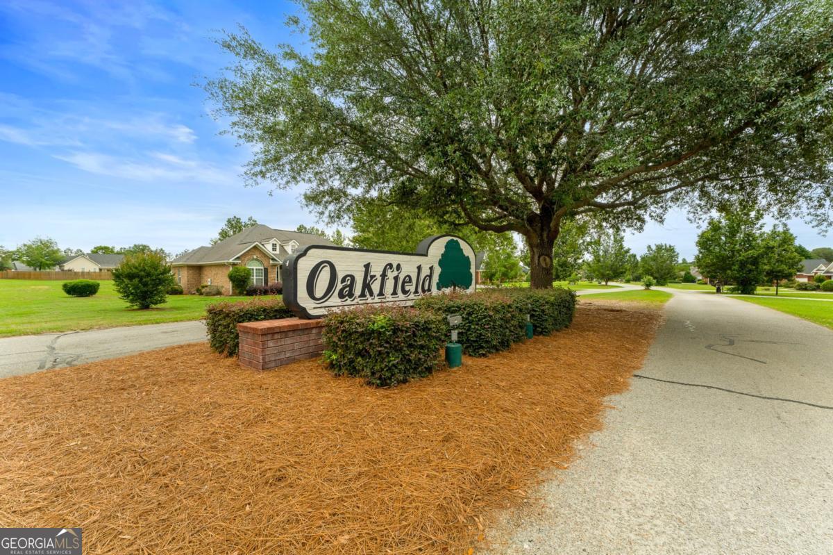 9027 Oakfield DR