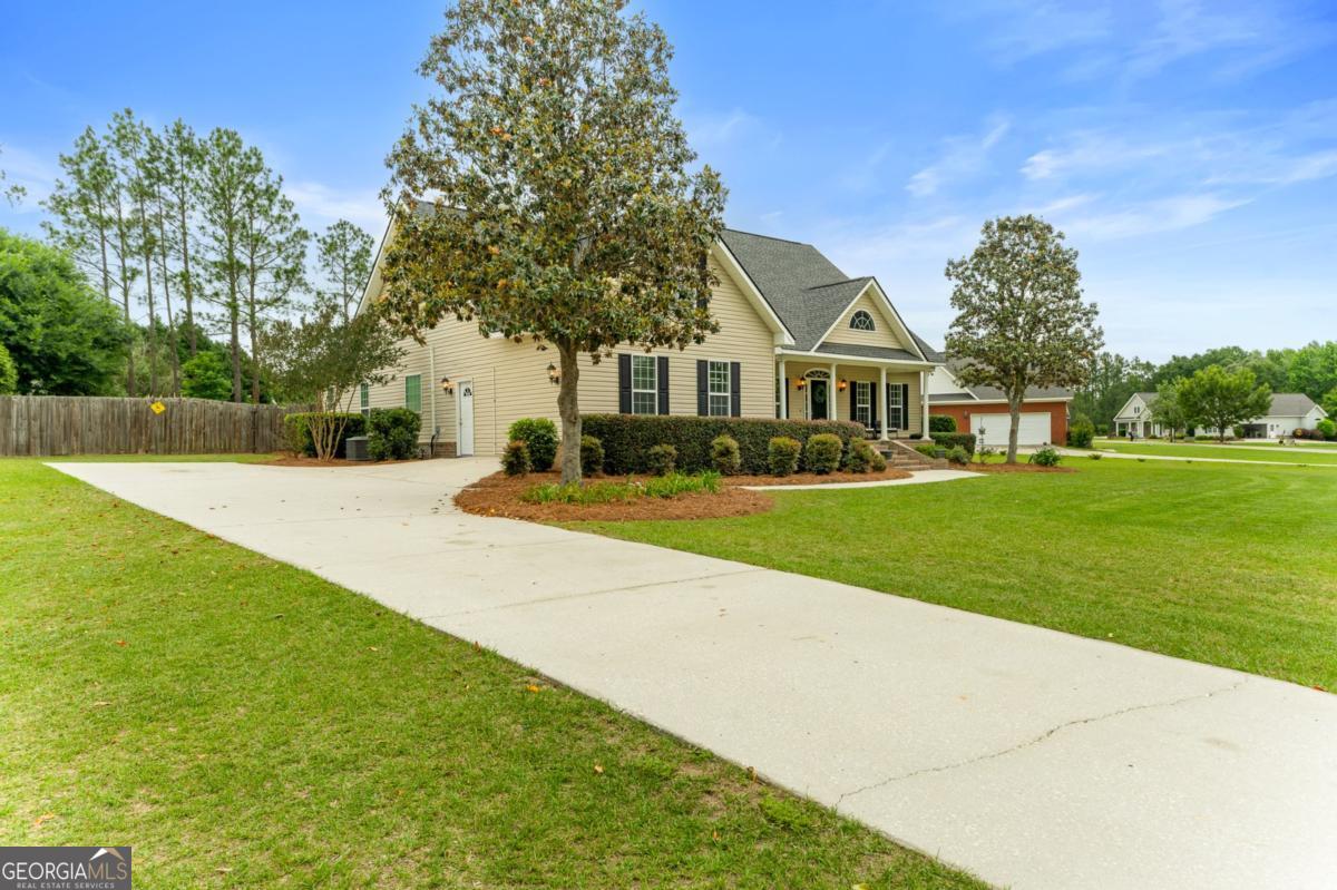 9027 Oakfield DR
