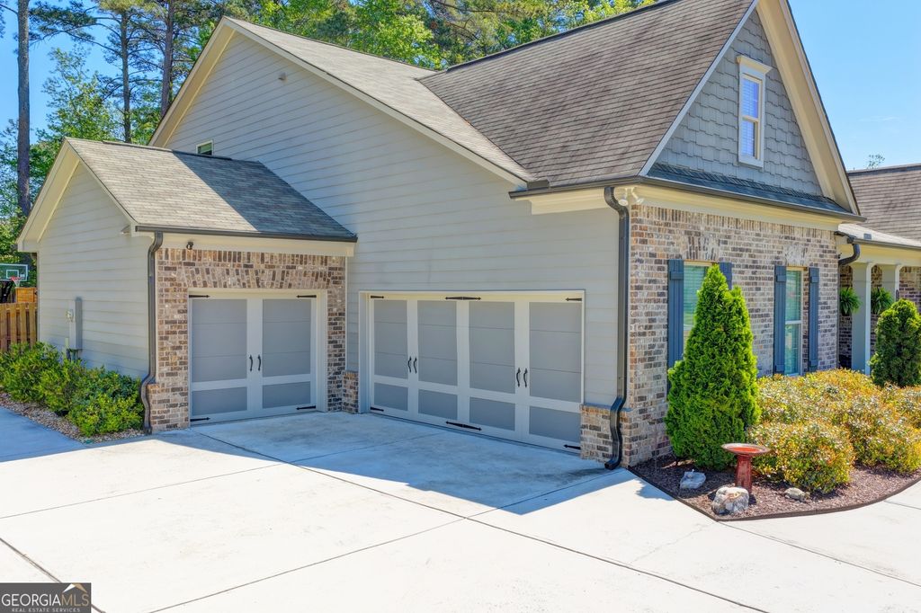 Photo of 5198 Ashley Drive SW, Lilburn, GA 30047 (MLS # 10730060)