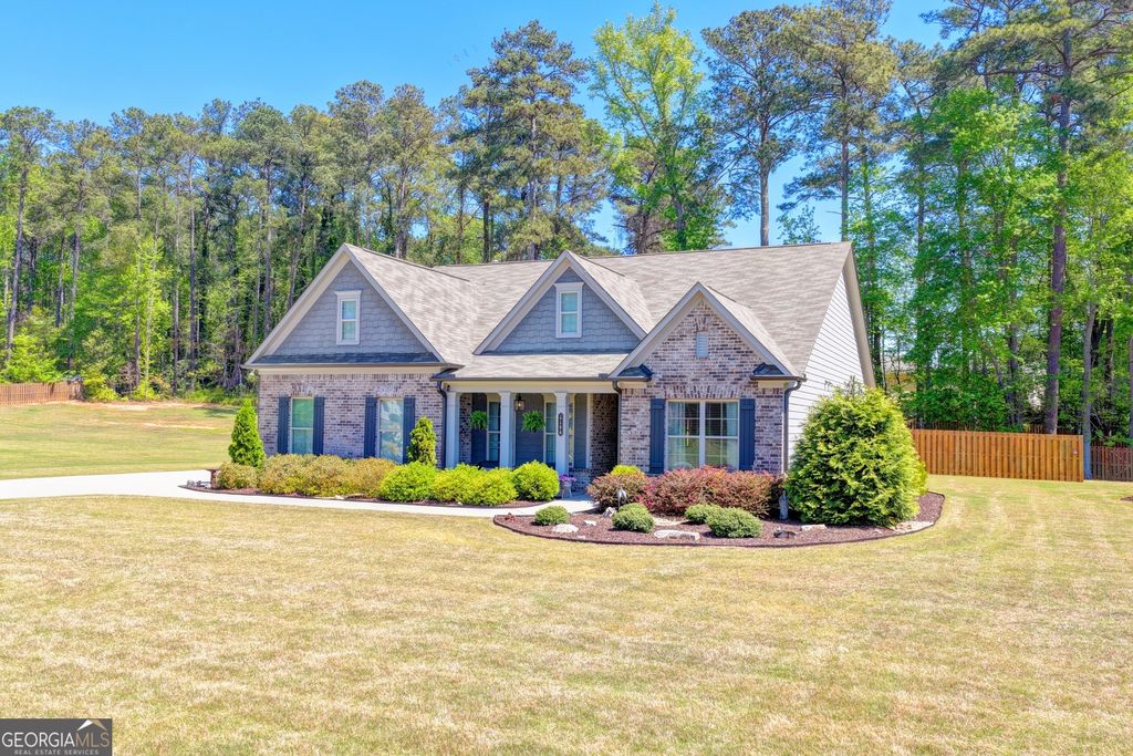 Photo of 5198 Ashley Drive SW, Lilburn, GA 30047 (MLS # 10730060)
