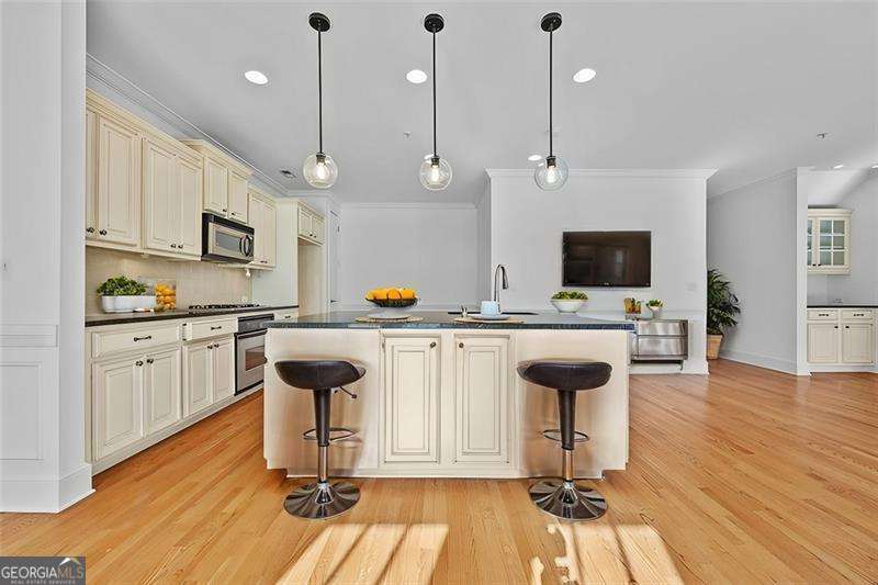 2260 Edgartown LN SE 1