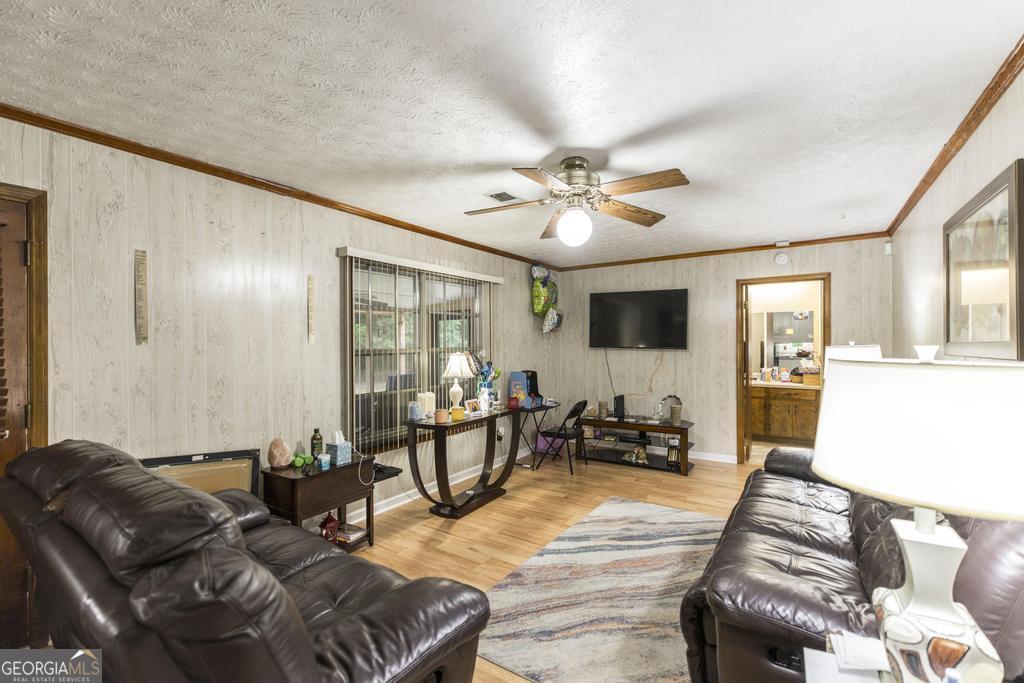 2002 Hickory DR