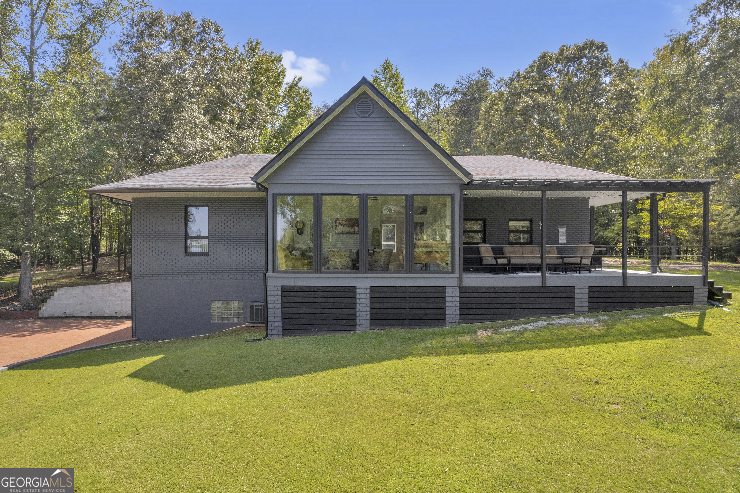 83 Sugar Cane DR