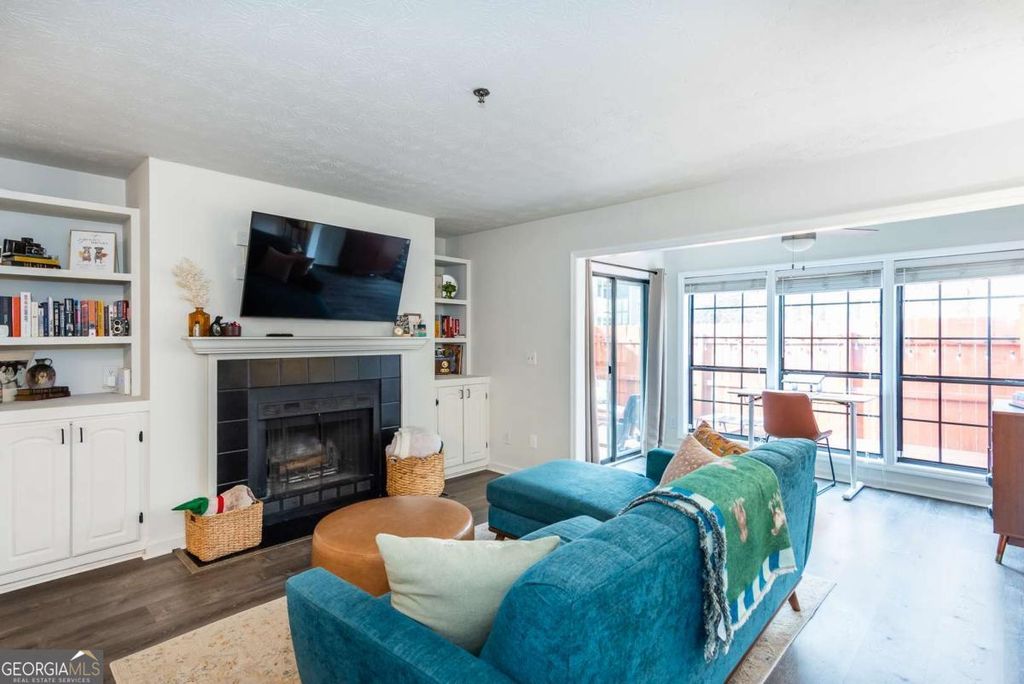 Photo of 4552 Vinings Central Trace SE #63, Atlanta, GA 30339 (MLS # 10693902)