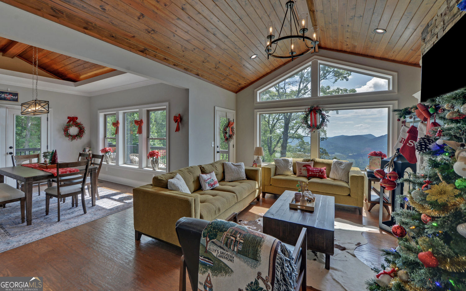 657 Winding View TRL