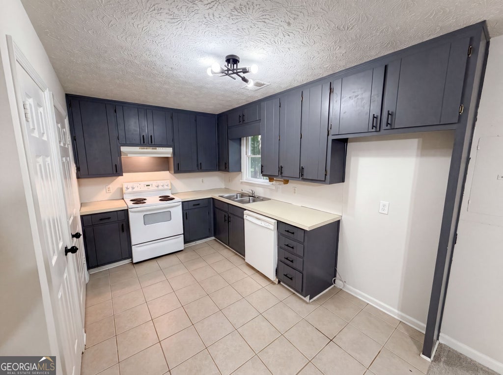 Photo of 9315 Dogwood Place, Gainesville, GA 30506 (MLS # 10791656)