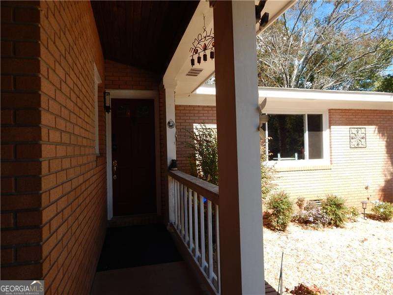 3111 Edgewater DR