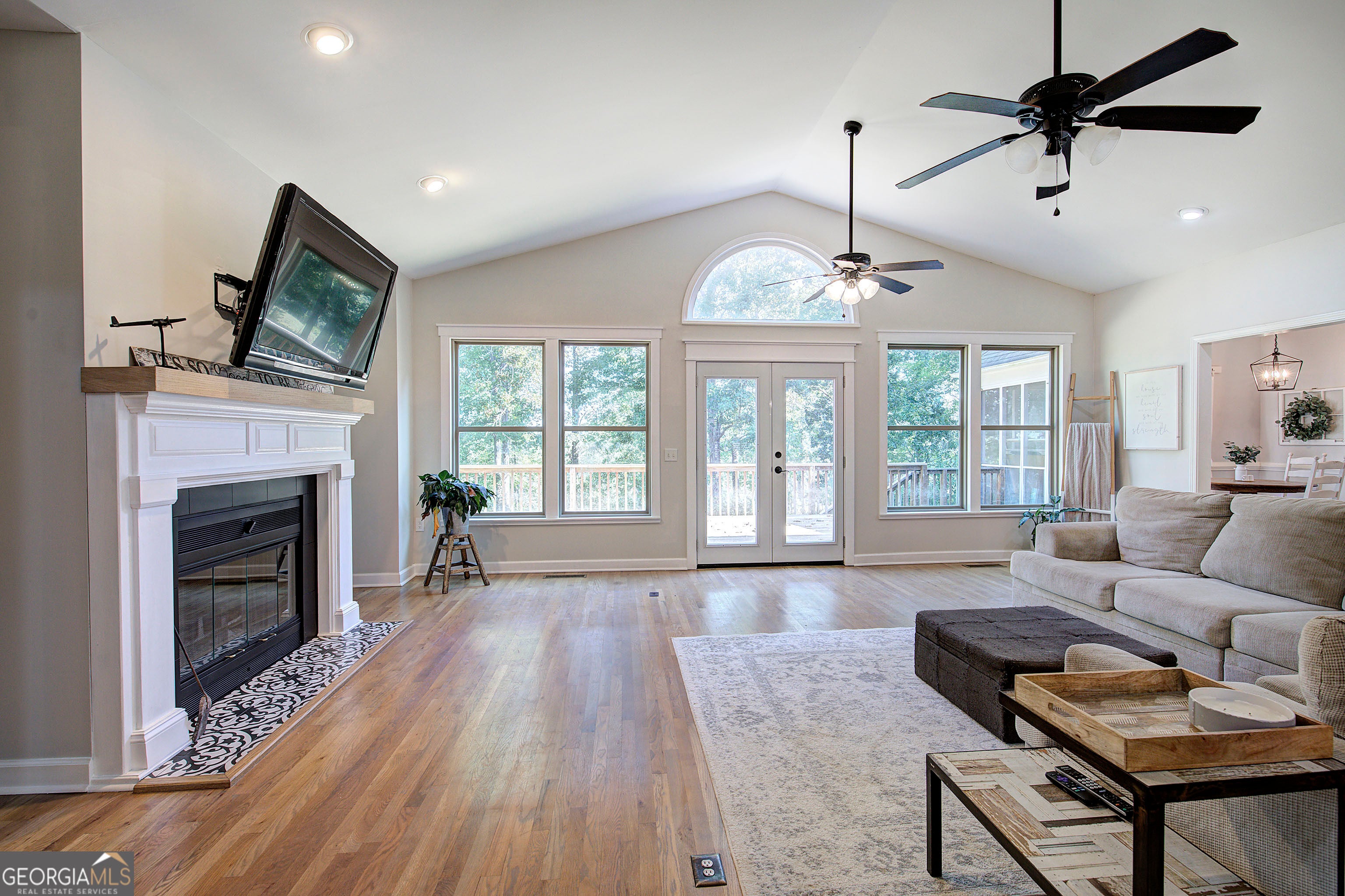 220 Connesena RD