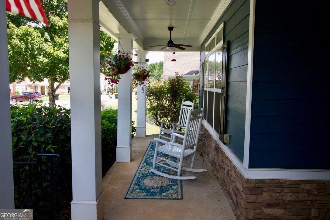 38 Tapestry LN