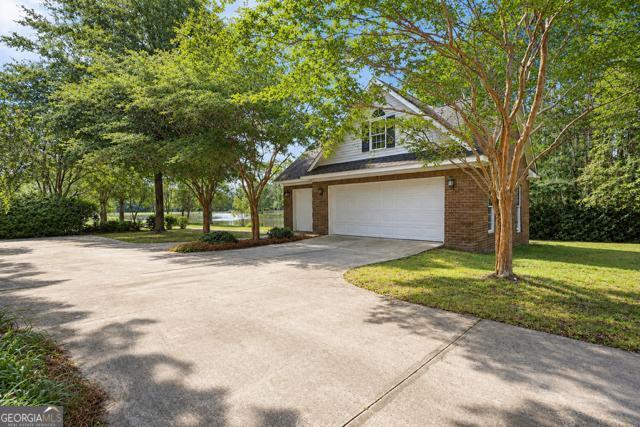 1605 Lennox RD
