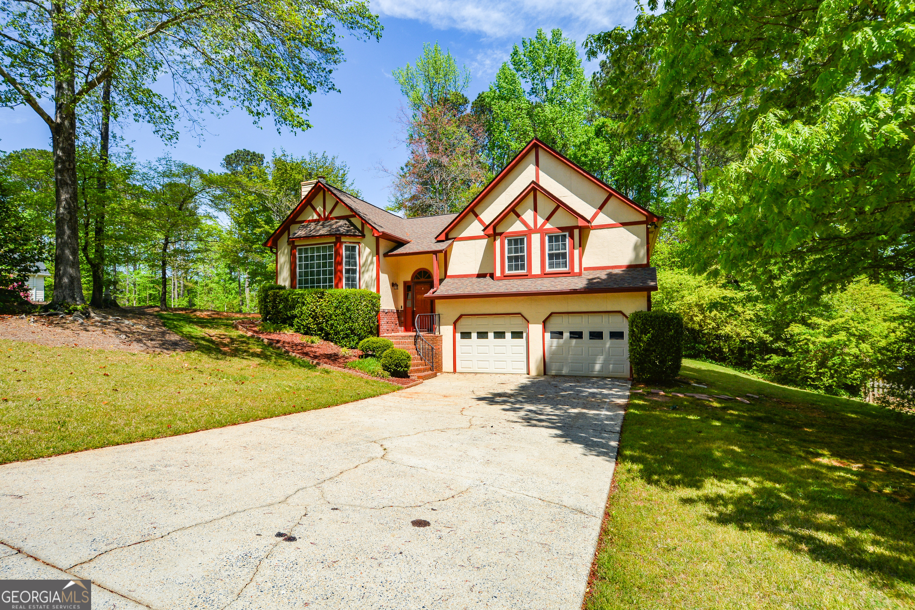 2261 Byron CT SW
