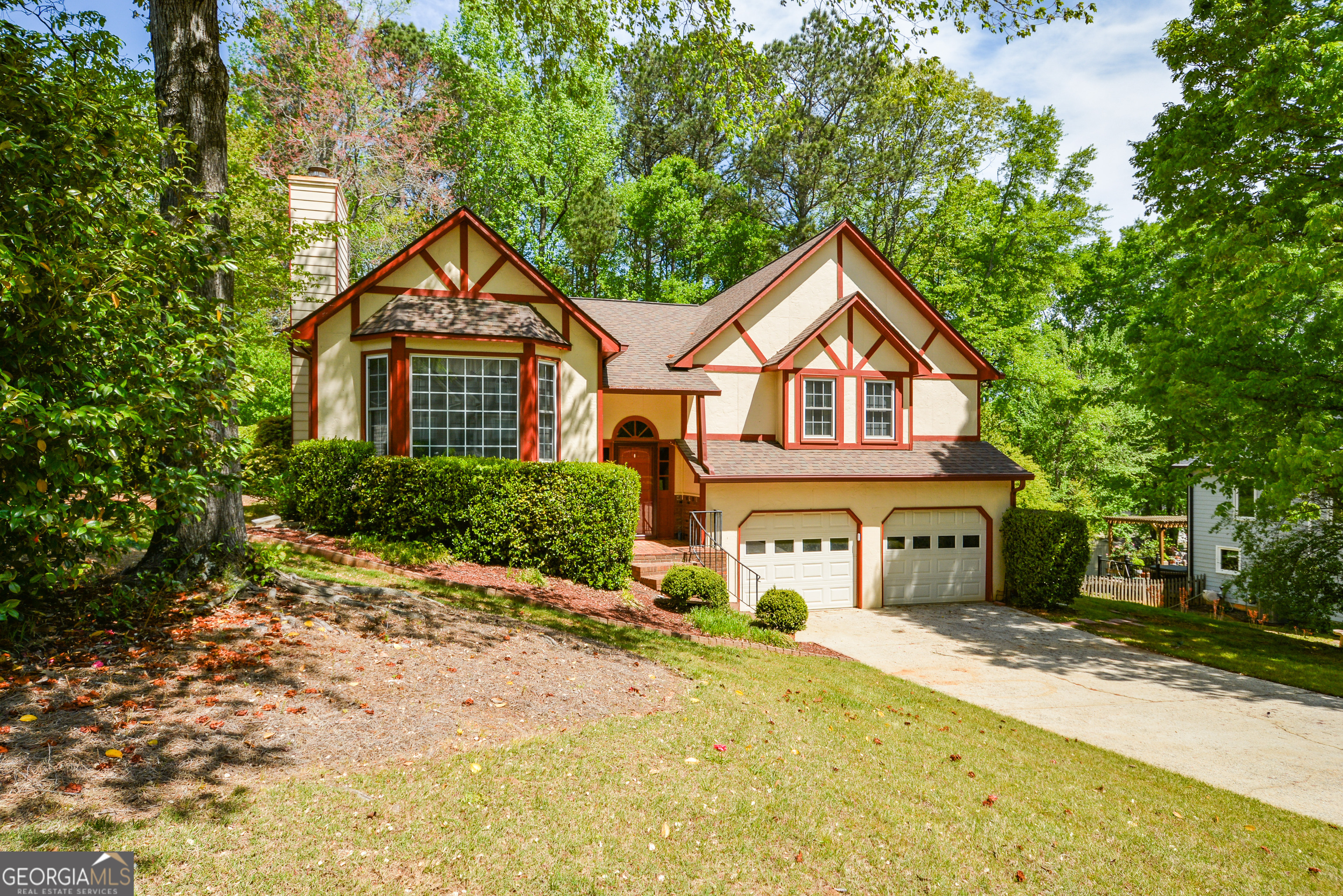2261 Byron CT SW