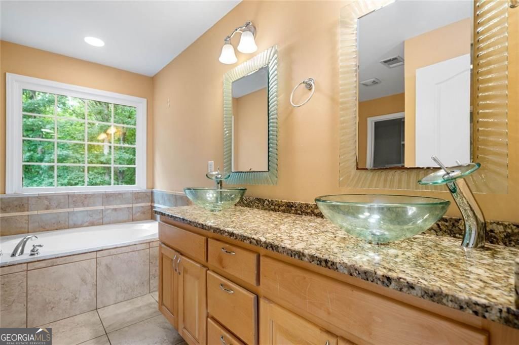 OAKWIND - Residential