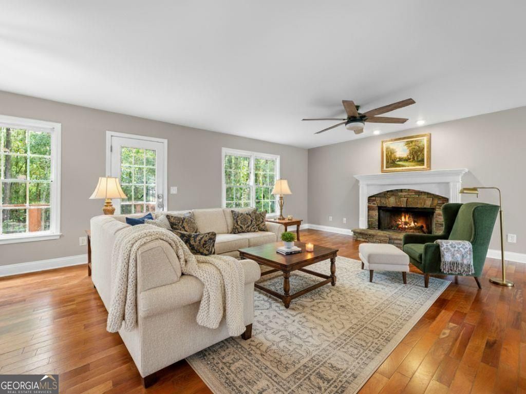 OAKWIND - Residential