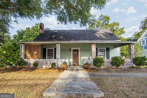 Photo of 207 Confederate Avenue, Dallas, GA 30132 (MLS # 10625454)