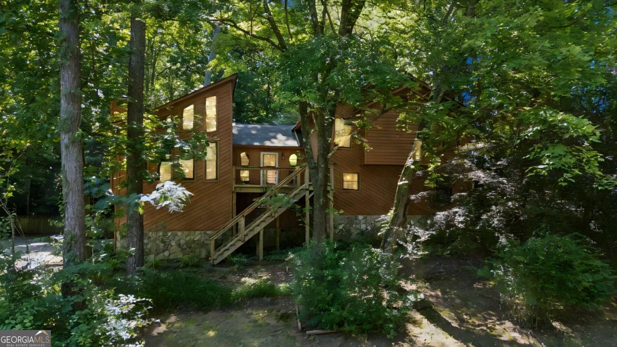 3311 Dogwood LN