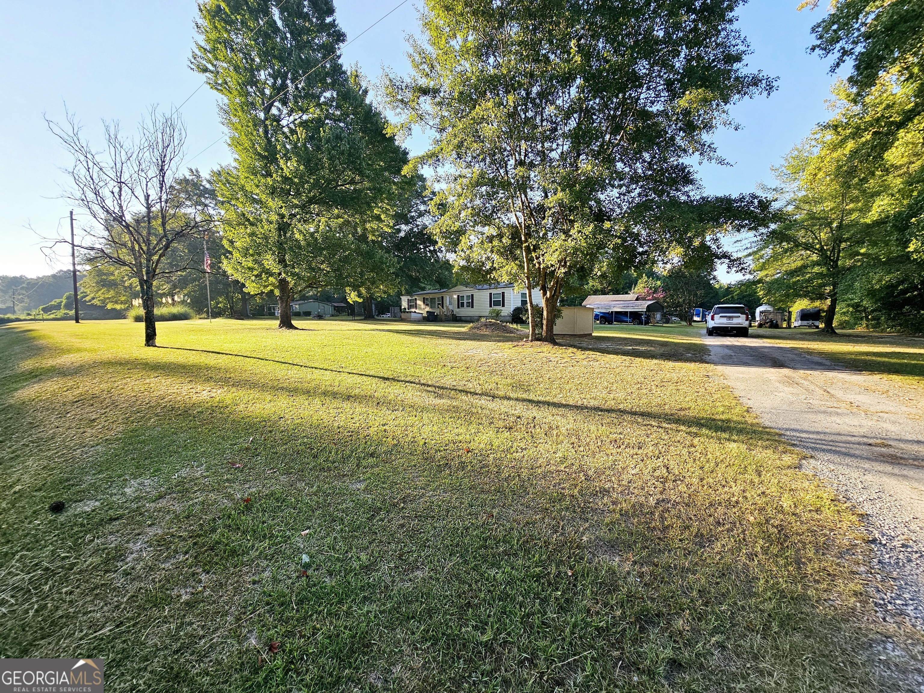 Photo 3 of 30 of 509 Dixie HWY mobile home