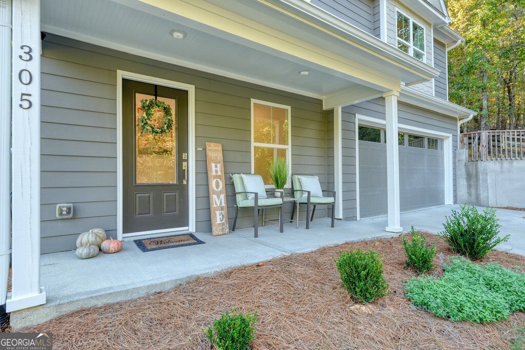 305 Ridgewood DR