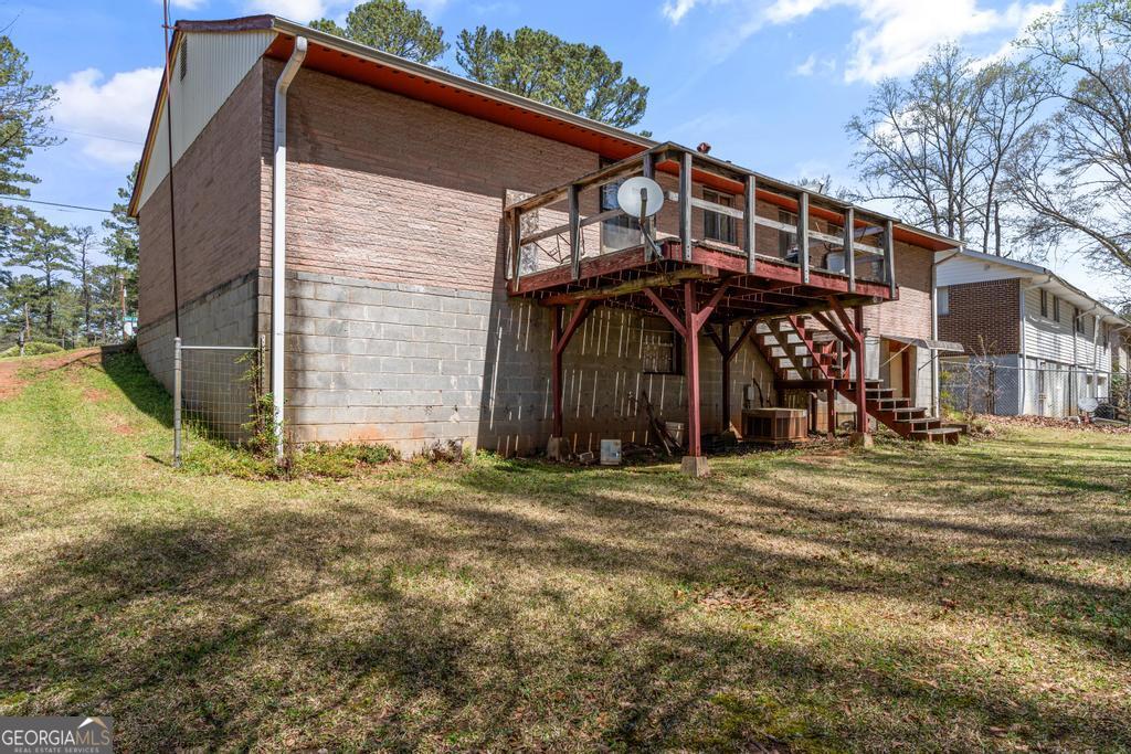 447 Wavelyn WAY