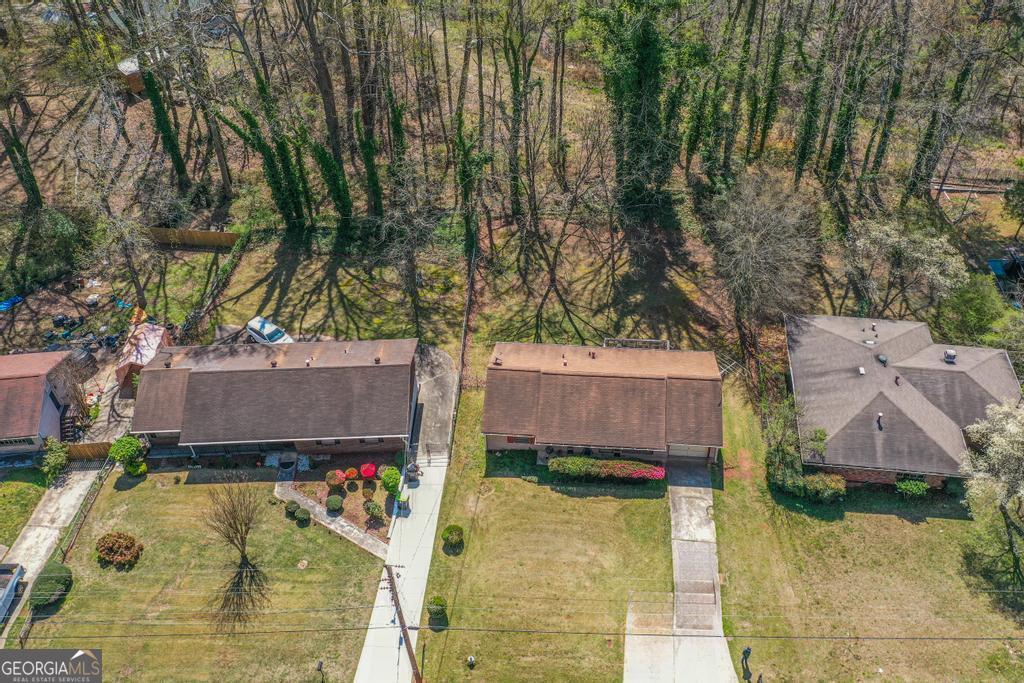 447 Wavelyn WAY
