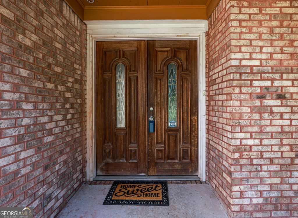 Photo of 3873 King Edward Trail SW, Atlanta, GA 30331 (MLS # 10760621)