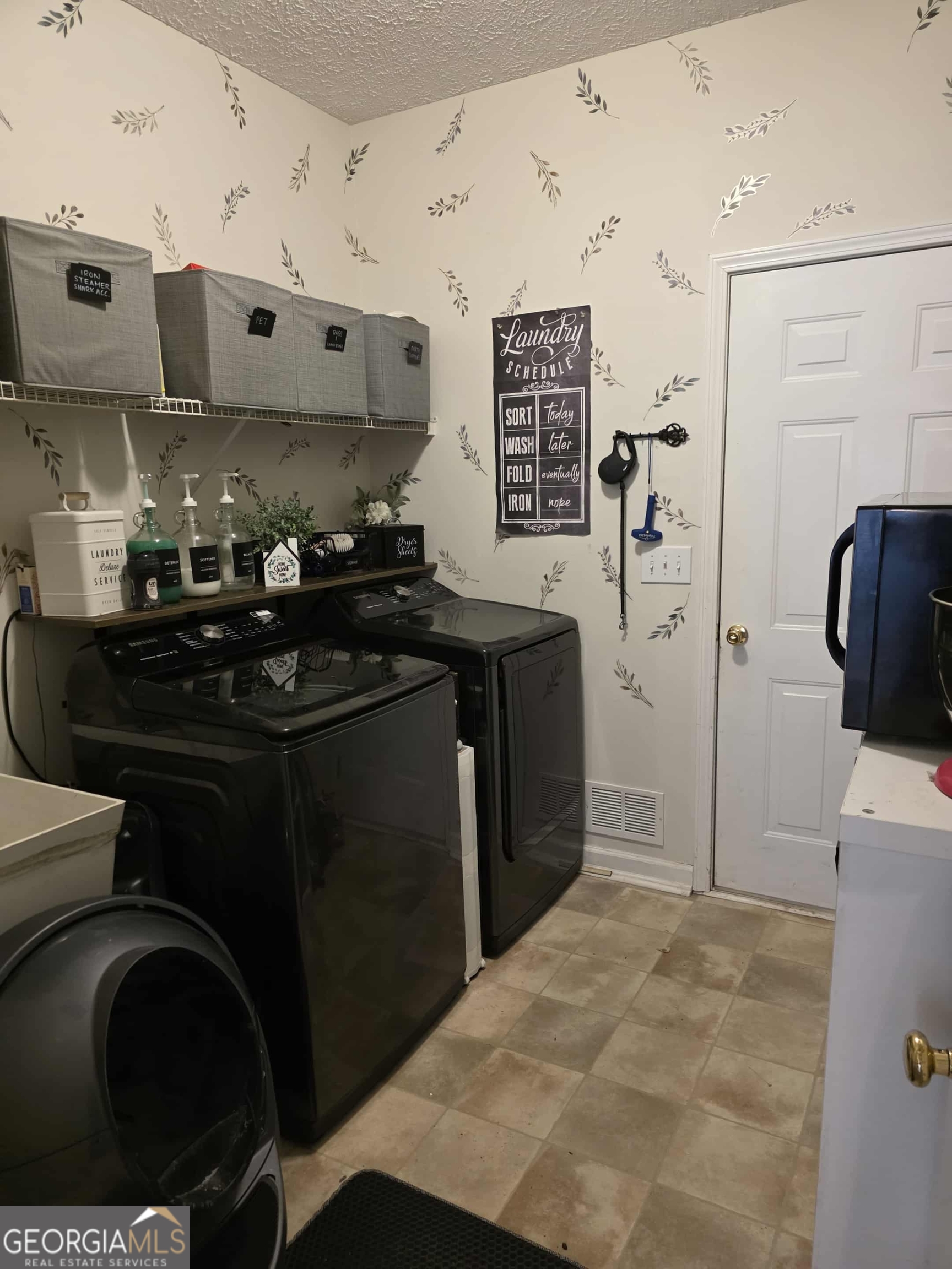 Laurel Lake - Residential