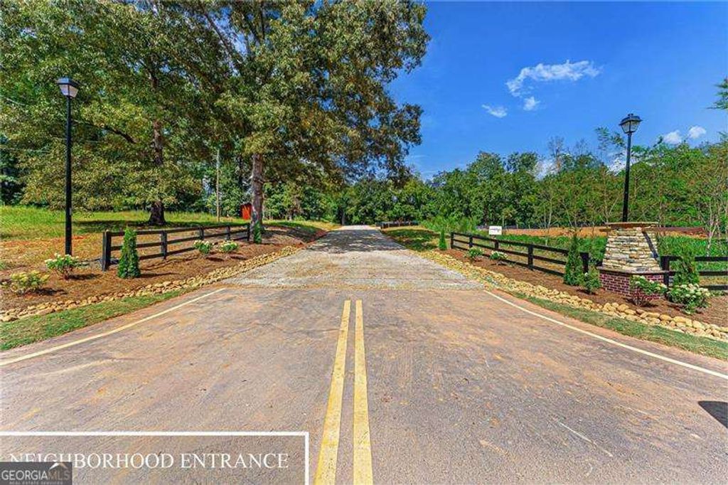 Photo of 4 Stewart Loop, Jefferson, GA 30549 (MLS # 10742048)