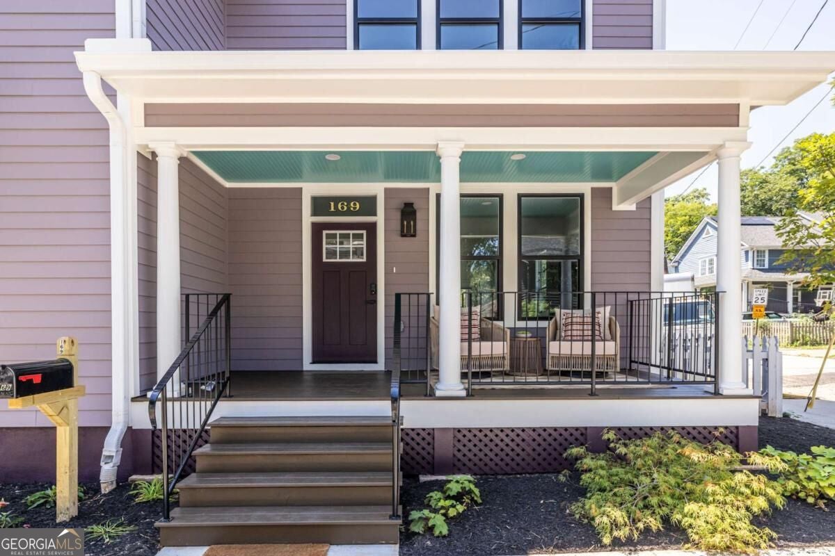 169 Chester Ave
