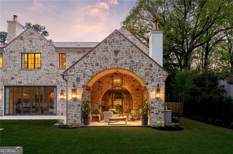 Tuxedo Park - Residential
