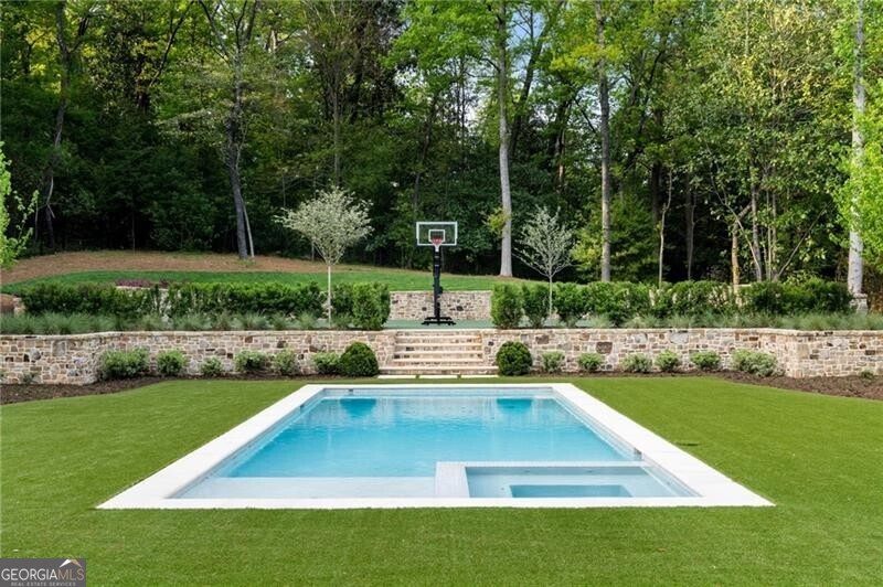 Tuxedo Park - Residential